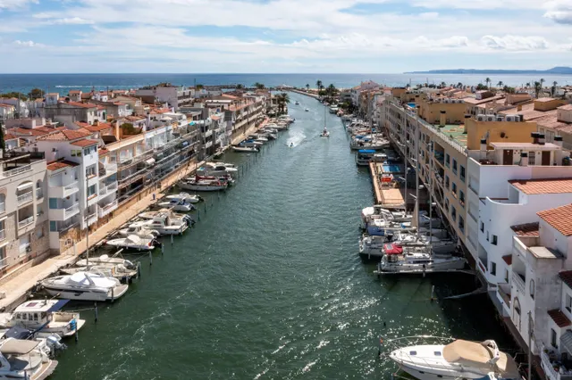 ¡Descubre esta fantastica vivienda en Empuriabrava! — 3