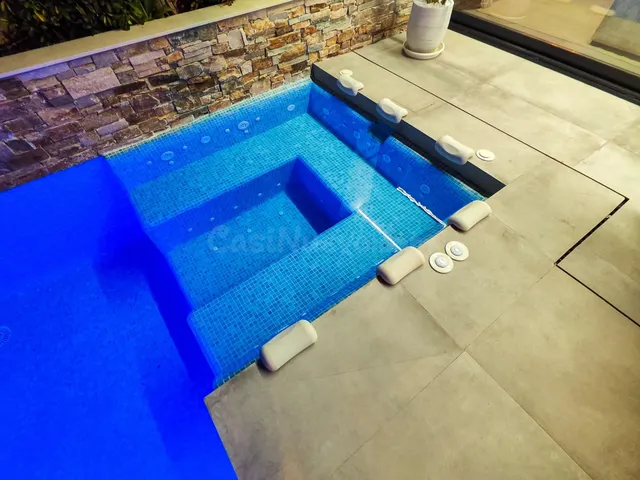 VILLA MODERNA CON PISCINA PRIVADA, JACUZZI Y SOLÁRIUM EN SAN - foto 3