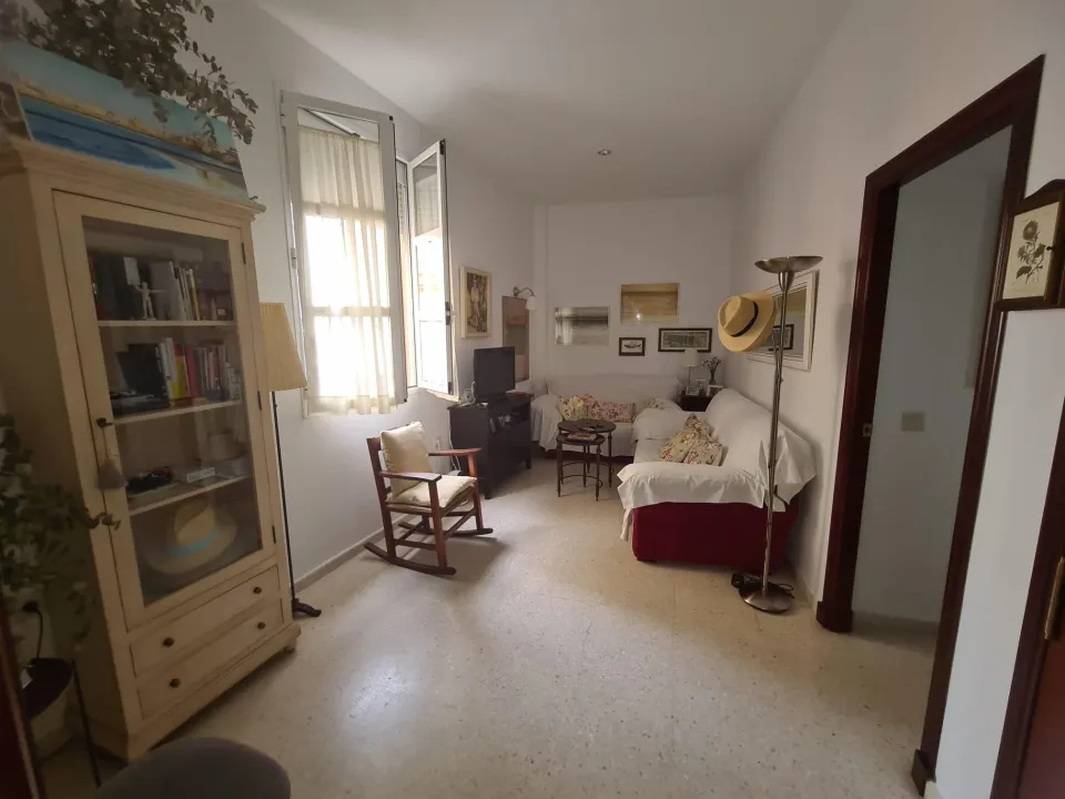 BONITO Y ALEGRE PISO EN EL CORAZON DE LA VIÑA.