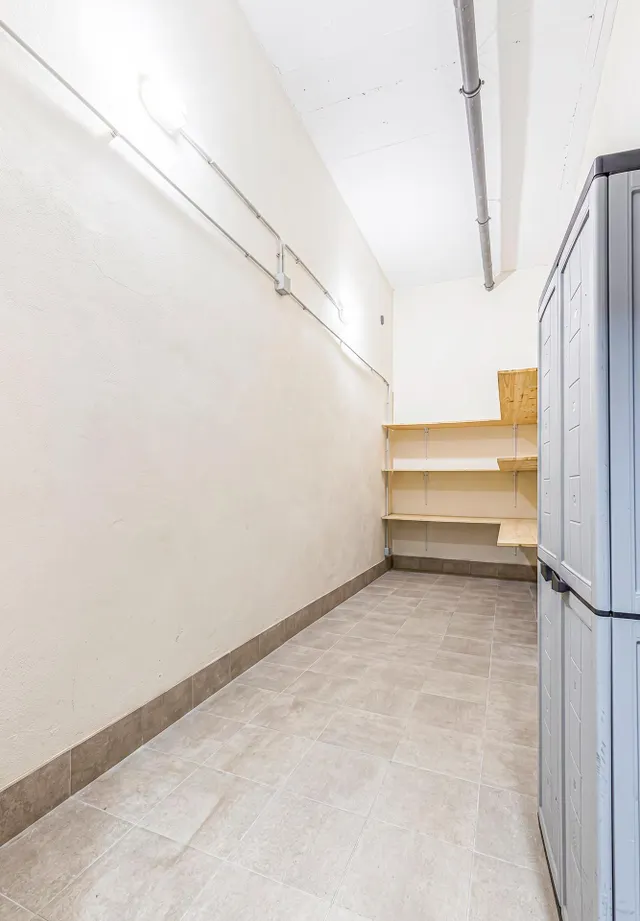 Piso de 5 dormitorios con dos plazas de garaje y trastero doble en Juan de Borbón, Murcia — 35