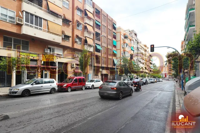 FANTASTICO  PISO CON REFORMA A ESTRENAR JUNTO AV. CONDE LUMIARES — 33