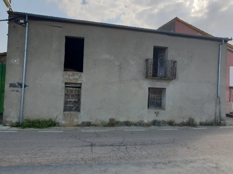 Urbis te ofrece una casa en venta en Escurial de la Sierra, Salamanca.