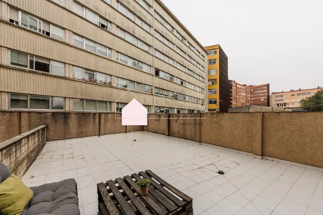 Piso con gran terraza. solo inversión. — 36