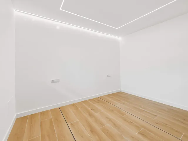 LUMINOSA VIVIENDA A ESTRENAR DE DOS PLANTAS EN COSLADA — 25