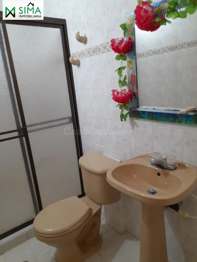 SE VENDE CASA DE 3 NIVELES UBICADO EN EL BARRIO DE CRESPO - foto 5