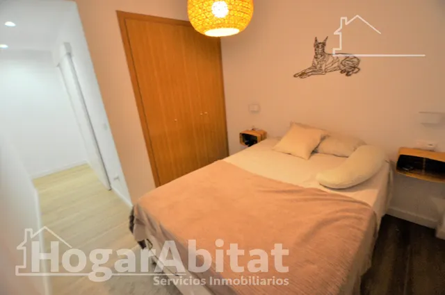 Impecable y reformado en residencial con terraza, piscina y dos plazas de garaje, cerca del centro — 12