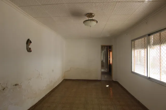 PLANTA BAJA , 350 METROS , PATIO AMPLIO , GRAN OPORTUNIDAD — 33