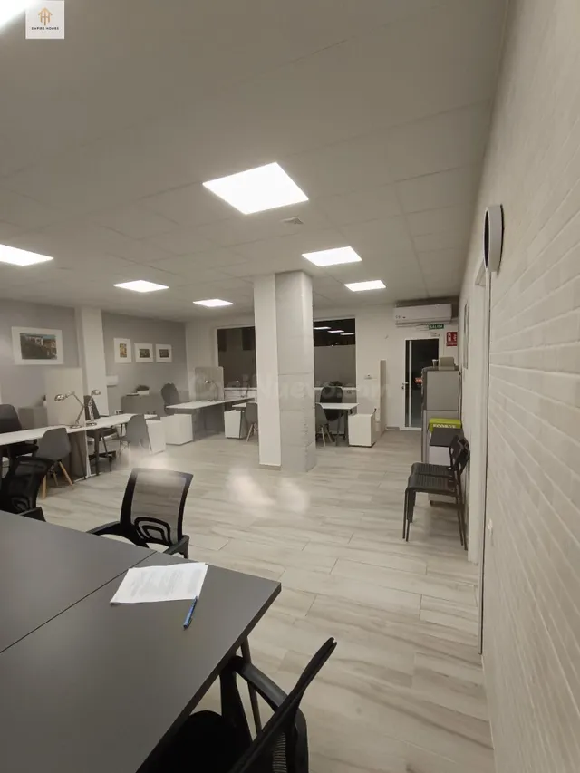 Local Comercial Reformado en Nuevo Cáceres - Ideal para Tu N - foto 3
