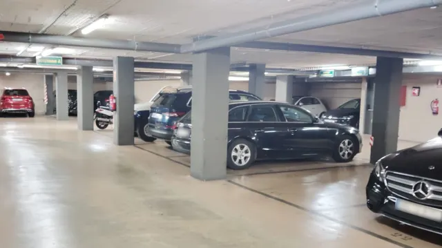 Parking 11m² en alquiler - Eixample — 6