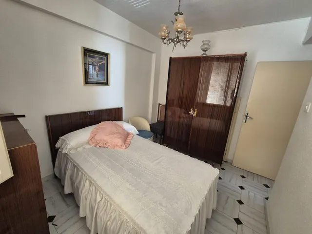 Primer piso en La Unión junto a calle mayor — 22