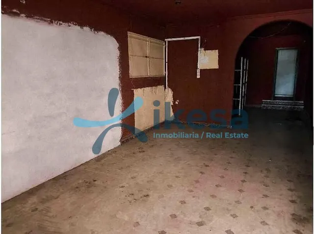 Venta de Local Comercial en Marmolejo, Jaén. - foto 3