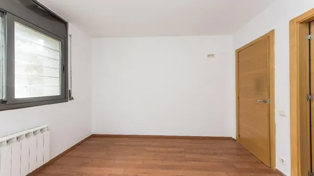CASA EN VENTA OKUPADA EN SANT PERE DE VILAMAJOR — 8