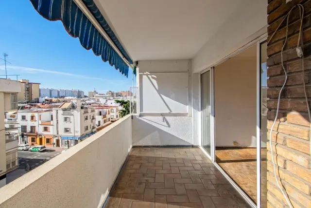 ESPECTACULAR PISO CON TERRAZA Y MUCHA LUZ EN TRIANA - foto 2