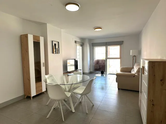 ALQUILER DE PISO EN RESIDENCIAL CON PISCINA Y GARAJE - CAMPU - foto 3
