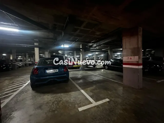 CÉNTRICA Y AMPLIA PLAZA DE APARCAMIENTO JUNTO AL MERCADO - foto 5