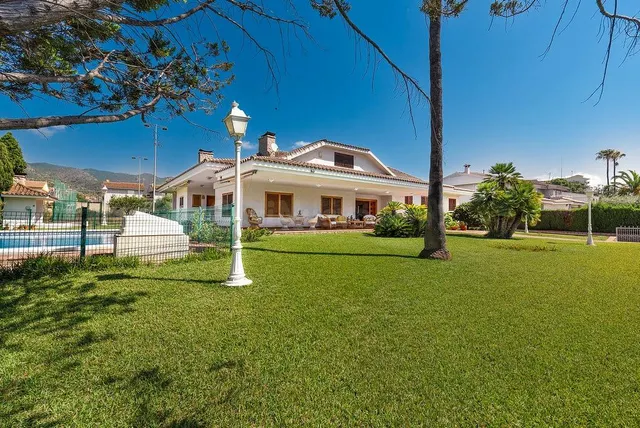 EN VENTA VIVIENDA UNIFAMILIAR GRAN AVENIDA BENICASSIM PARA V - foto 3