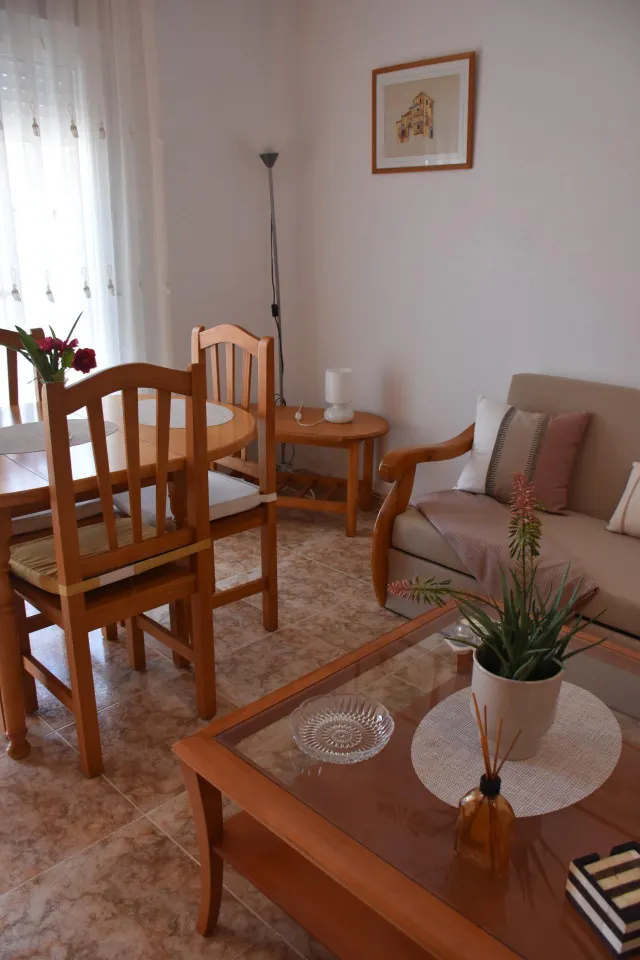 GRAN CASA TIPO DÑUPLEX EN ORIHUELA COSTA: 2 HAB, 2 BAÑOS — 45