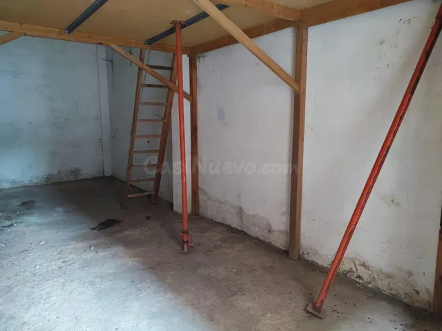 se vende Local bajo zona de Correos y Colegio Santa Ana - foto 3