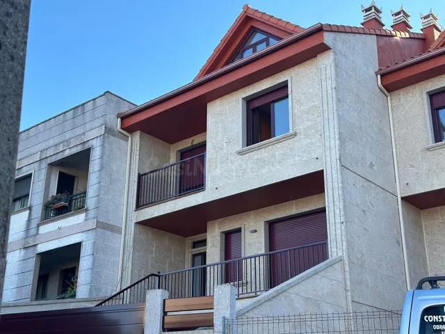Chalet Adosado en Teis (Vigo) - foto 2