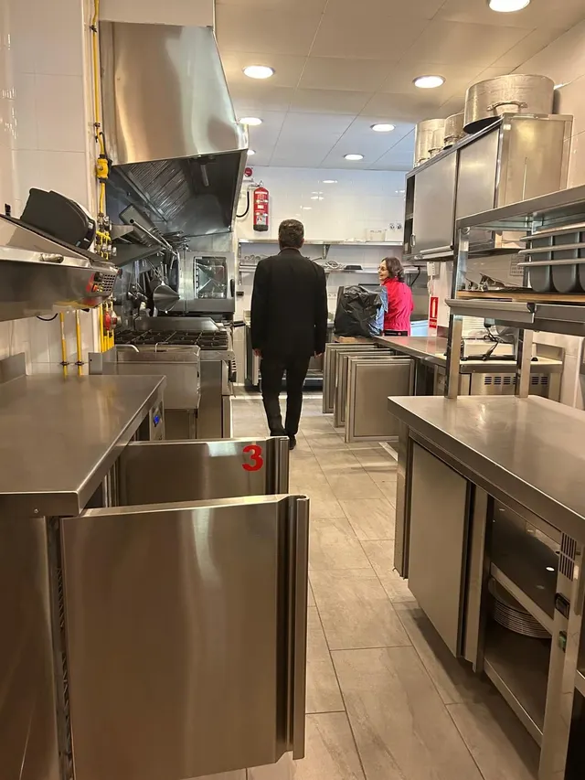 Restaurante 7 habitaciones 756m² en venta - Paraiso-Barronal — 10