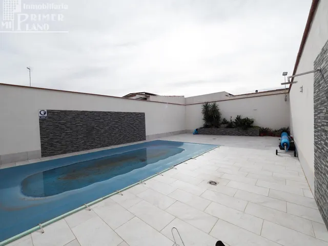 Espectacular Casa Tipo Chalet con Piscina Privada en Tomelloso — 11