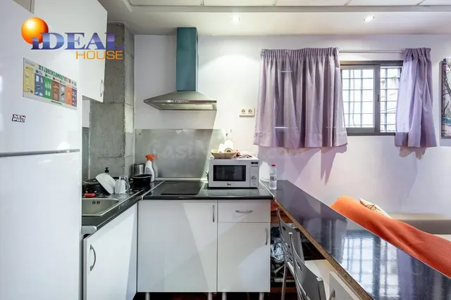 AMPLIA PLANTA BAJA JUNTO ARABIAL CON GARAJE — 5