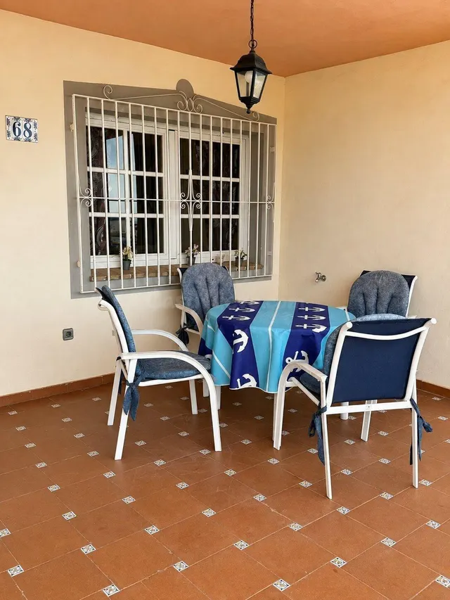 GRAN BUNGALOW EN TORREVIEJA: 2 HAB, 1 BAÑO — 3