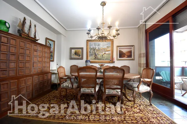 GRAN PISO SEÑORIAL CON BALCÓN Y TERRAZA EN AVENIDA PRINCIPAL — 47