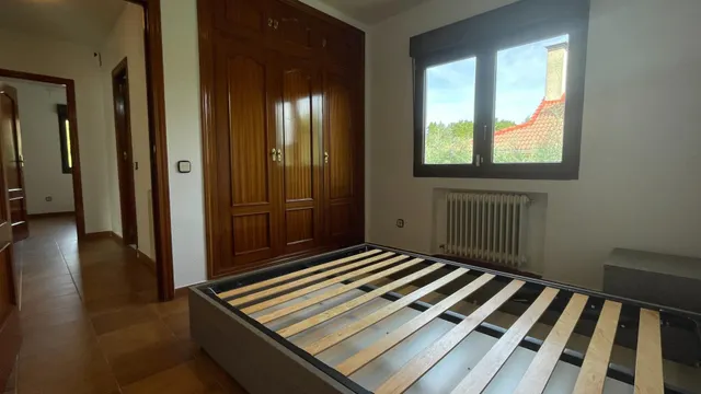 Cómodo chalet independiente en Becerril de la Sierra — 24