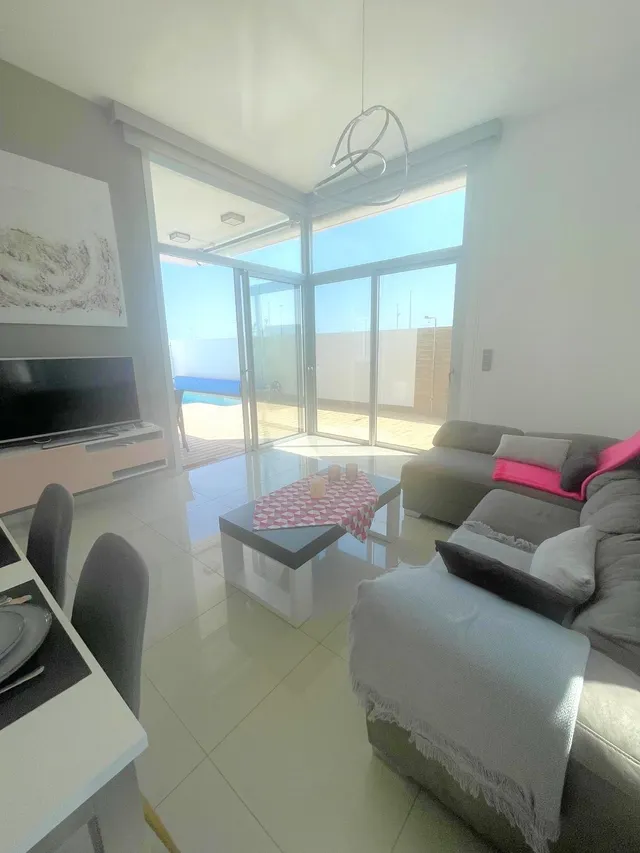 Excepcional Villa en Pilar de la Horadada: Lujosa Villa de una Planta con Licencia Turística — 26