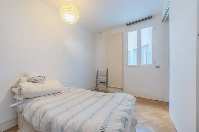 Piso  Ideal Para Reformar  Calle San Lorenzo — 25