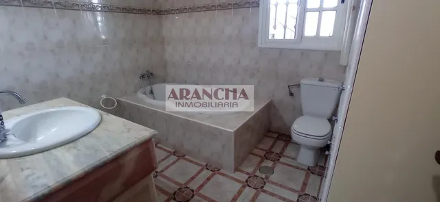 Chalet de 200m y dos naves en parcela de 6700 — 5
