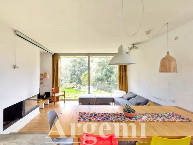 Exclusiva casa moderna en Sant Quirze Safaja - Diseño y natu - foto 2