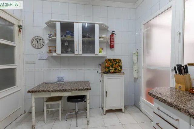 EXCLUSIVA VIVIENDA SEÑORIAL EN ANGEL GANIVET, EN PLENO CORAZON DE GRANADA — 36