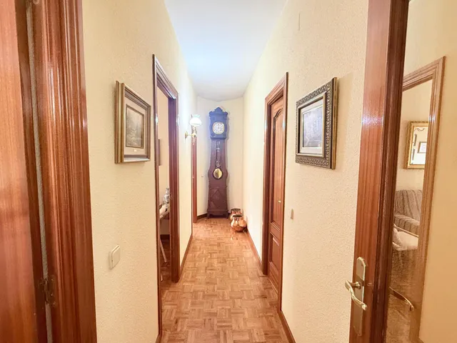 NUDA PROPIEDAD · Amplio piso exterior de 4 dormitorios con ascensor · Próximo a Serrano · Chamartín, Madrid — 30