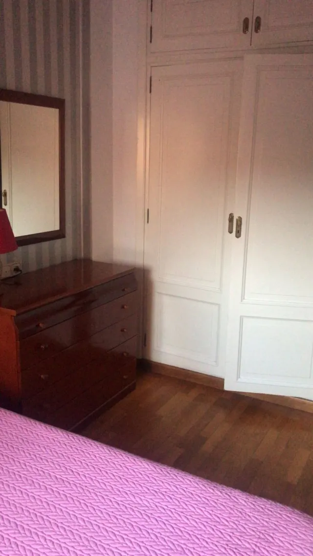 SE ALQUILA PISO EN JUAN CARLOS 1 — 8