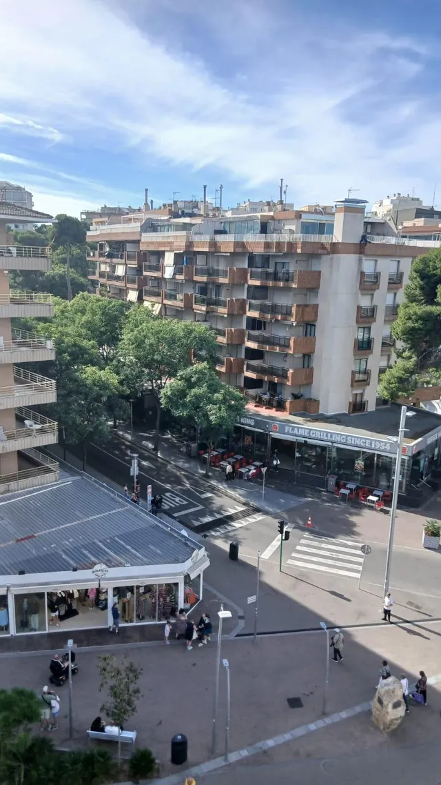 Espectacular Ático Esquinero con Licencia Turística, Plaza de Parking y piscina comunitaria. — 8