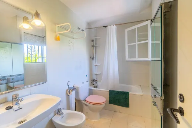 CASA EN SEGUNDA LÍNEA DE PLAYA, URBANIZACIÓN MARE NOSTRUM — 36