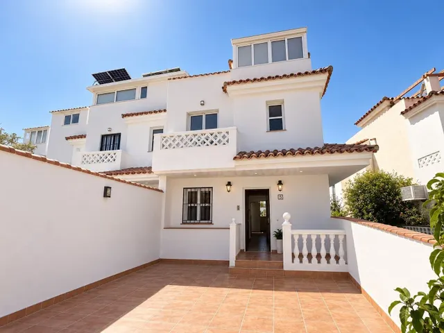 PAREADO EN LA SIERREZUELA , MIJAS - OPORTUNIDAD DE REFORMA - foto 3