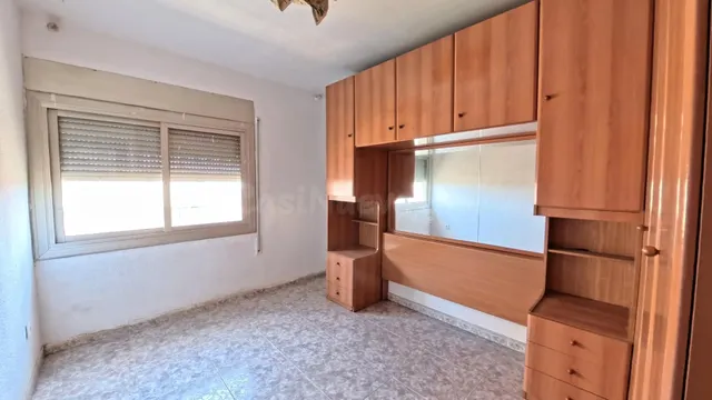 Piso en venta en la zona de Valldaura, con ascensor y balcón — 2
