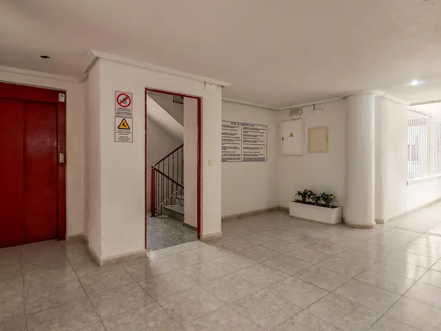 Luminoso apartamento de 3 dormitorios, 2 baños + trastero en Torrevieja — 27
