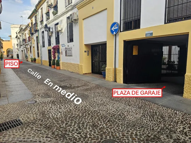 Piso de 4 dormitorios con plaza de garaje en San Basilio, con terraza de 20 m2 anexa al trastero en la cubierta. — 7