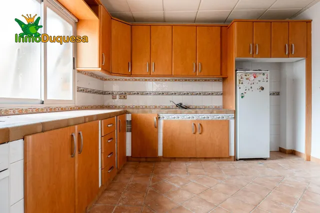 Casa con dimensiones de CHALET en Alfacar, 7 dorm. REFORMA R - foto 4
