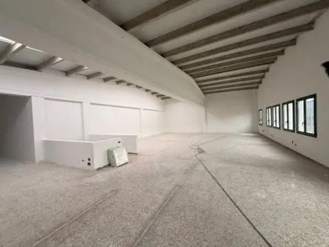 NAVE INDUSTRIAL  EN REUS CON GRAN PATIO PRIVADO — 16