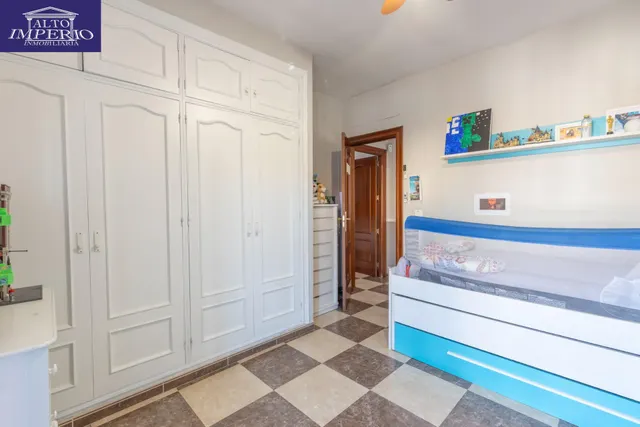 Casa en Armilla con terraza, patio y amplia cochera — 22