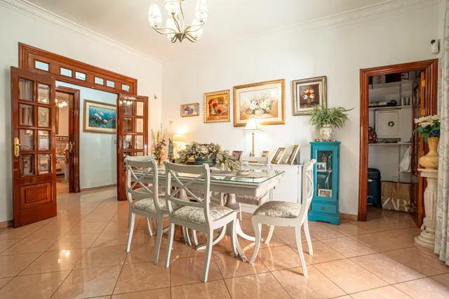 Espectacular vivienda de más de 200 m2 con 4 dormitorios, 3 baños y gran azotea — 4