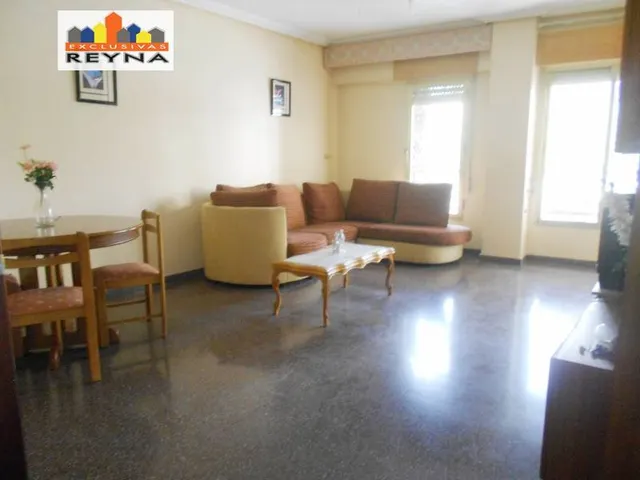 VIVIENDA ENTRESUELO CON CUATRO DORMITORIOS — 13