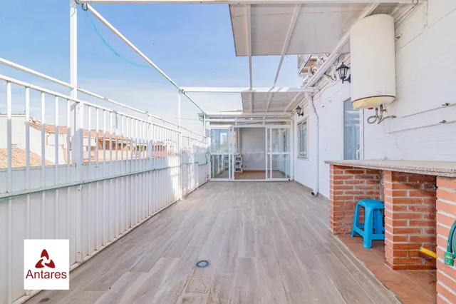 Atico muy amplio con gran terraza en Arabial — 33
