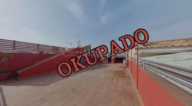OKUPADO-PISO TIPO CASA BIS DE 4 habitaciones