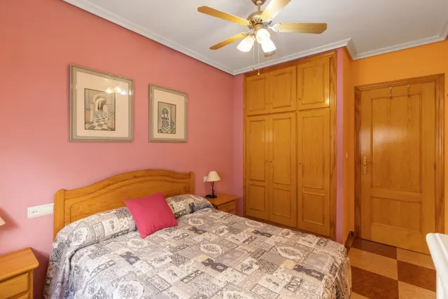 Apartamento de 2 dormitorios a tan solo 100 metros de la playa en La Mata!! — 13
